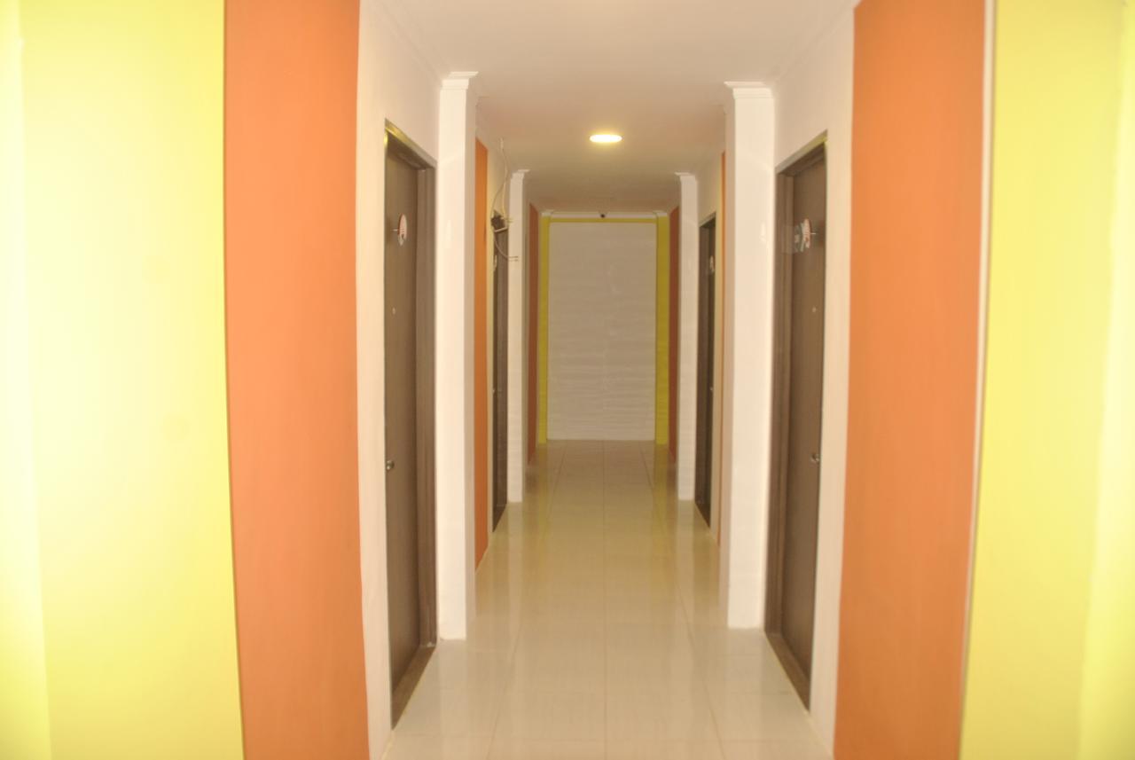Djo Front One Inn Bengkulu Kültér fotó