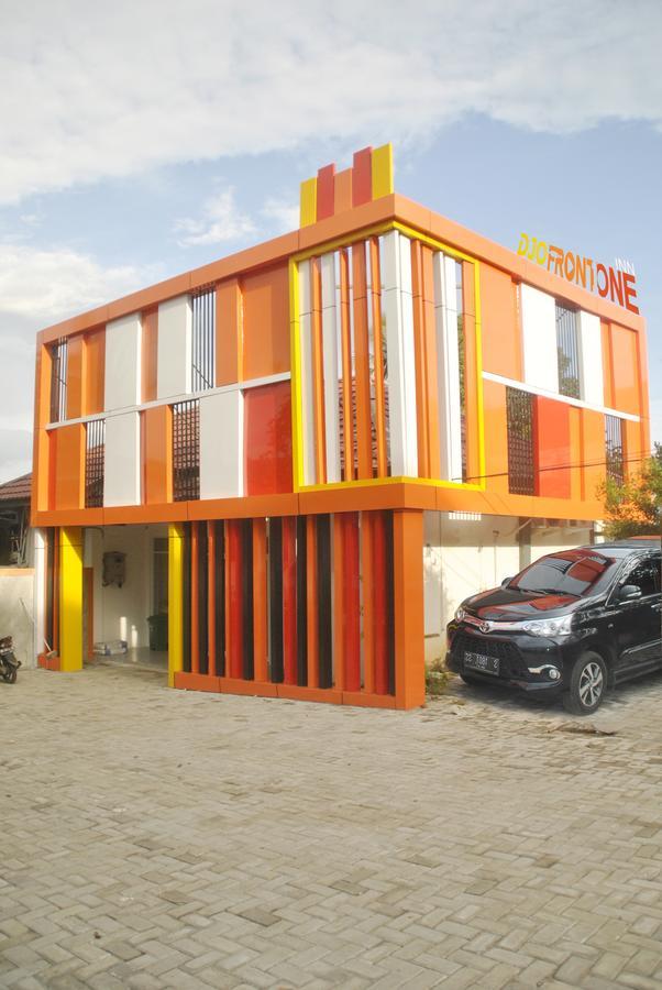 Djo Front One Inn Bengkulu Kültér fotó
