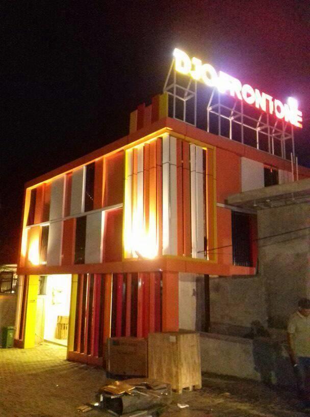 Djo Front One Inn Bengkulu Kültér fotó