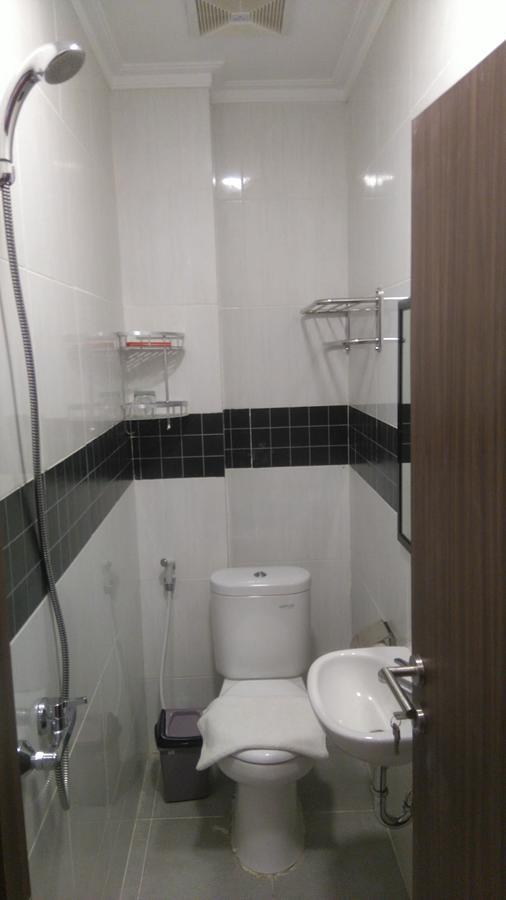 Djo Front One Inn Bengkulu Kültér fotó