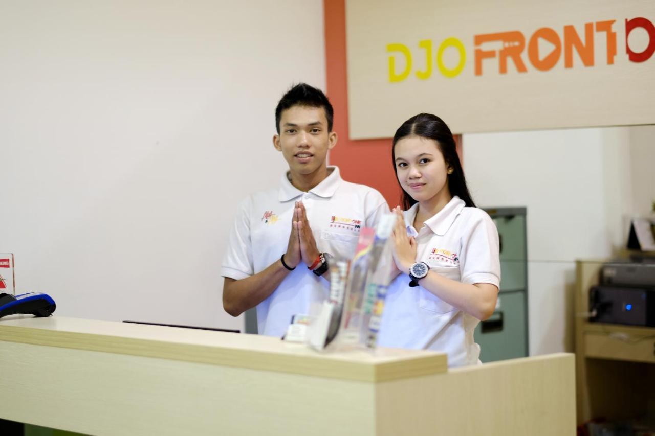 Djo Front One Inn Bengkulu Kültér fotó
