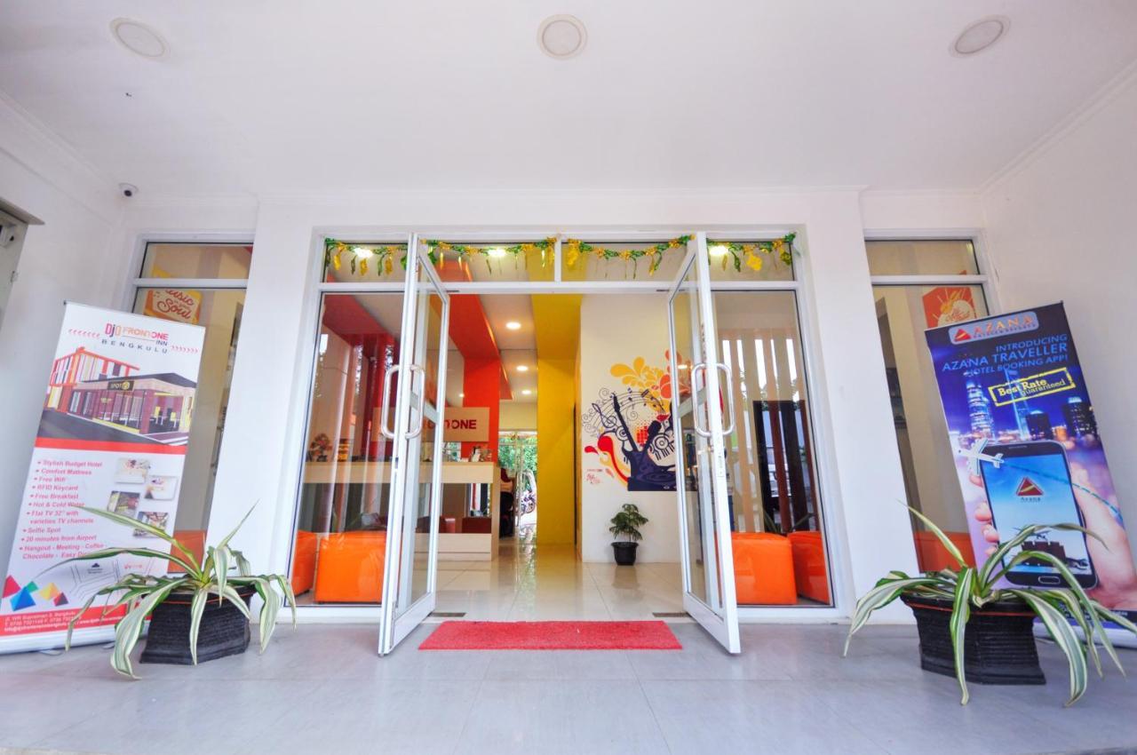 Djo Front One Inn Bengkulu Kültér fotó